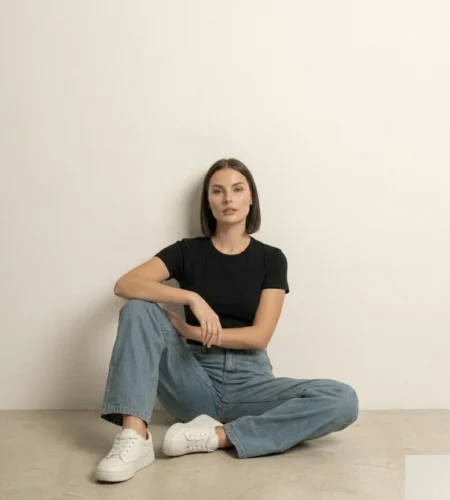 Key Features: Signature mid blue wash — not too light, not too dark, just right Flattering, versatile fit — designed for every body type Premium stretch denim blend — all-day comfort and shape retention Fade-resistant fabric — keeps its rich mid blue tone wash after wash Classic 5-pocket design with zip-fly fastening Available in sizes XS to XXL